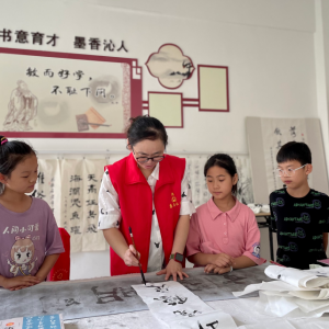 泰州医药高新区（高港区）野徐镇：农家书屋让孩子纵享快乐暑假